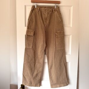 NWOT// Gap Loose Khaki Cargo Pants with Washwell // 4 Regular in Mojave Tan